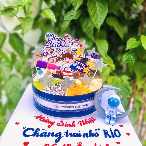 Chủ đề Bé Trai phi hành gia + mô hình - size 18