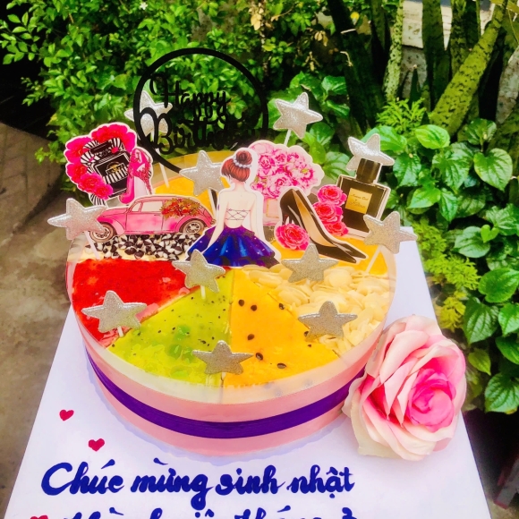 Chủ đề Cô gái 17 - size 22 + bông hoa